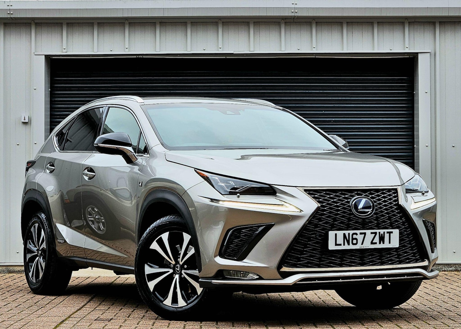 Used Lexus NX 2017 for sale - 76200137: Photo 3
