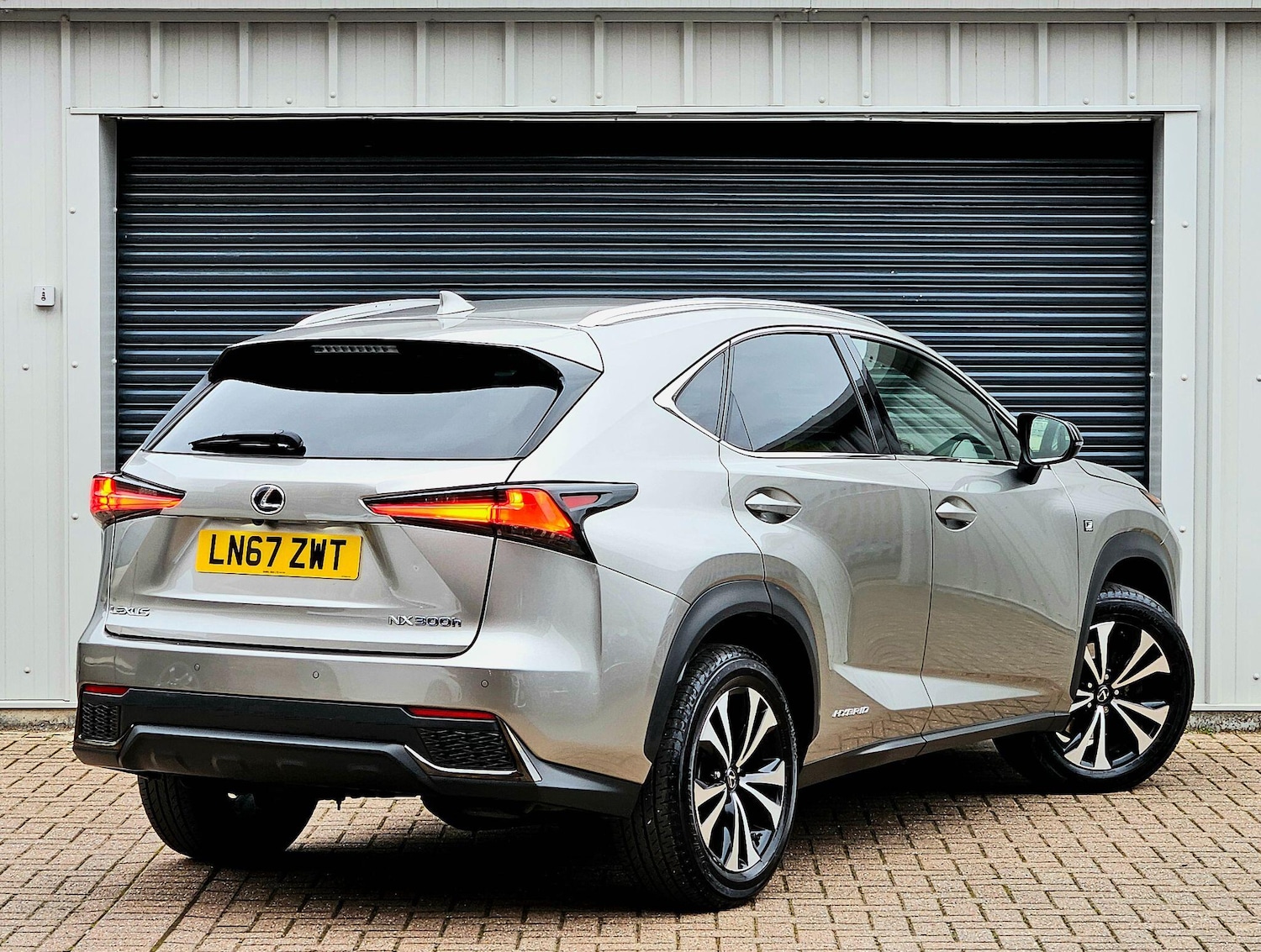 Used Lexus NX 2017 for sale - 76200137: Photo 5