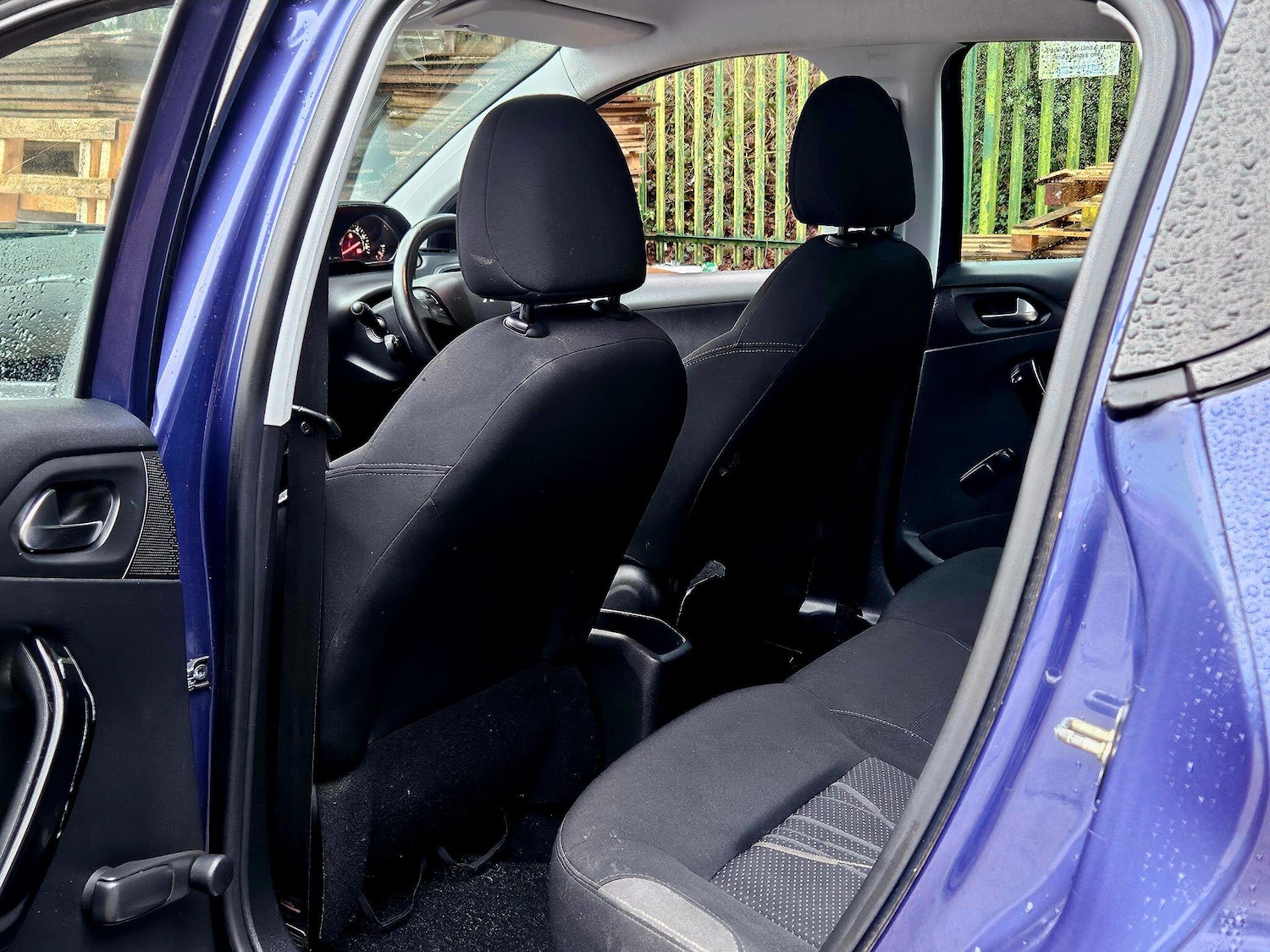 Used Peugeot 208 2014 for sale - 77793591: Photo 15