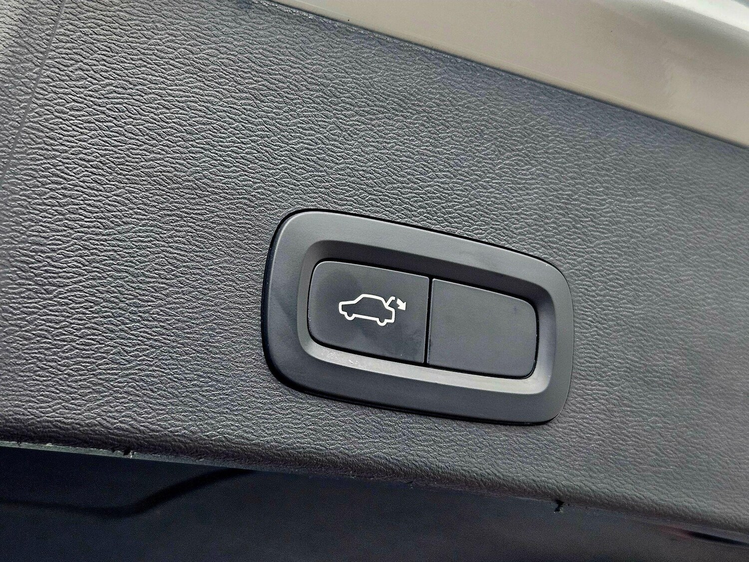 Used Volvo XC40 2021 for sale - 76592435: Photo 12