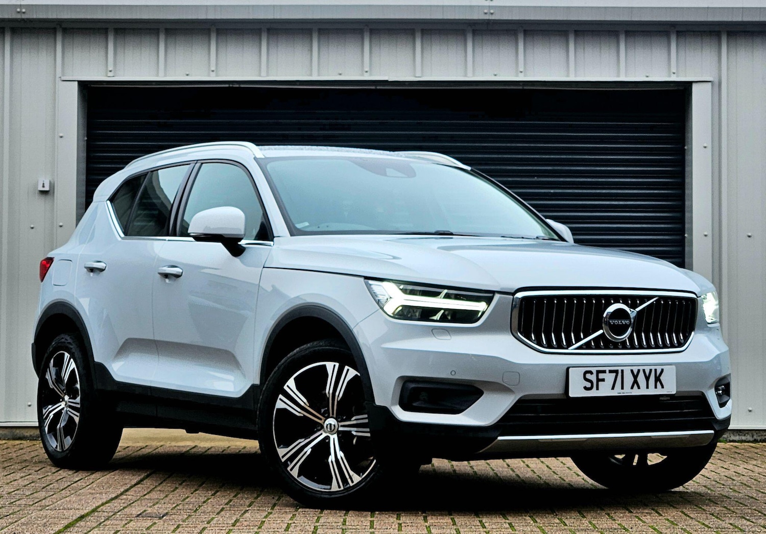 Used Volvo XC40 2021 for sale - 76592435: Photo 3