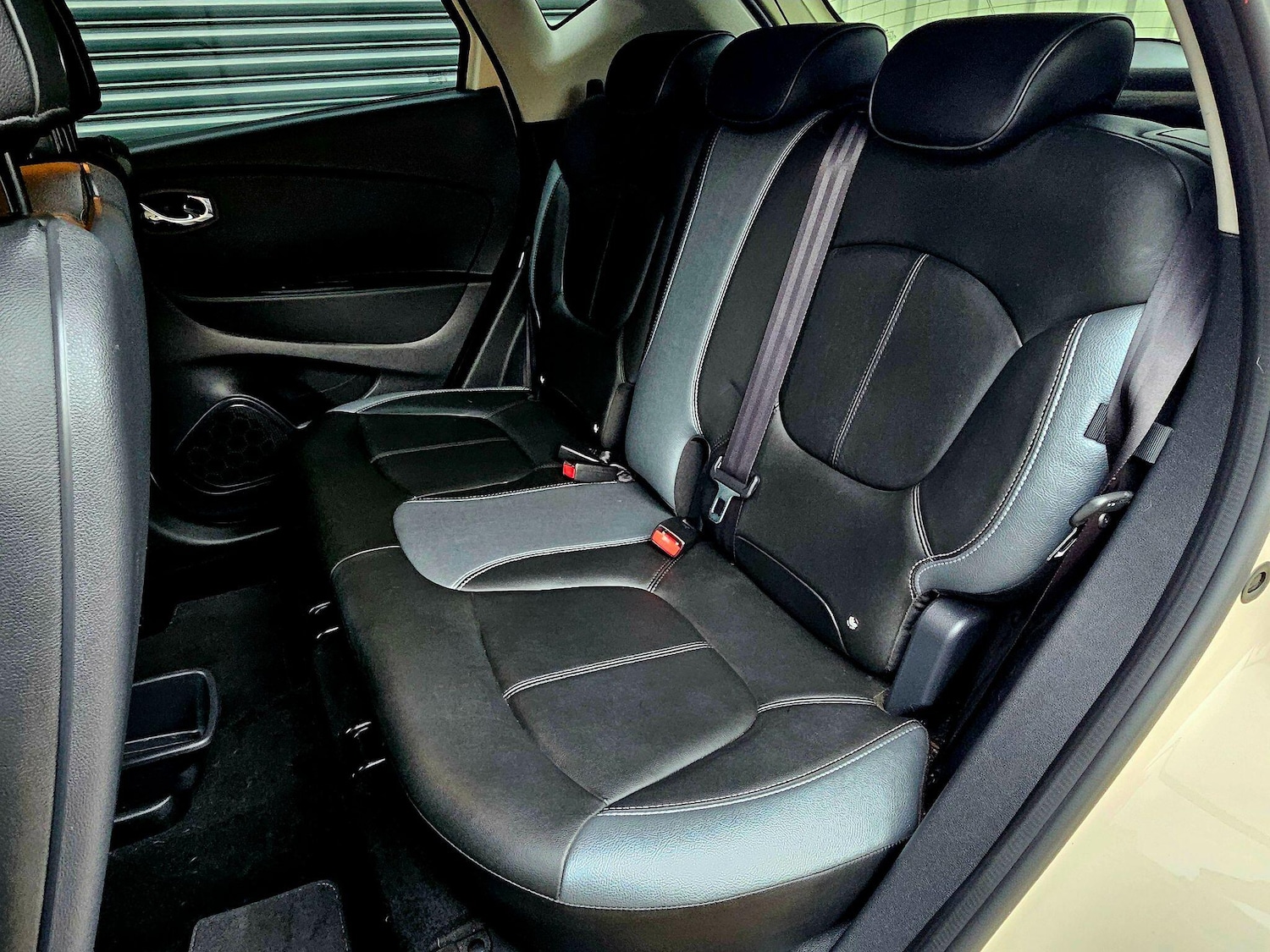 Used Renault Captur 2017 for sale - 76432094: Photo 18