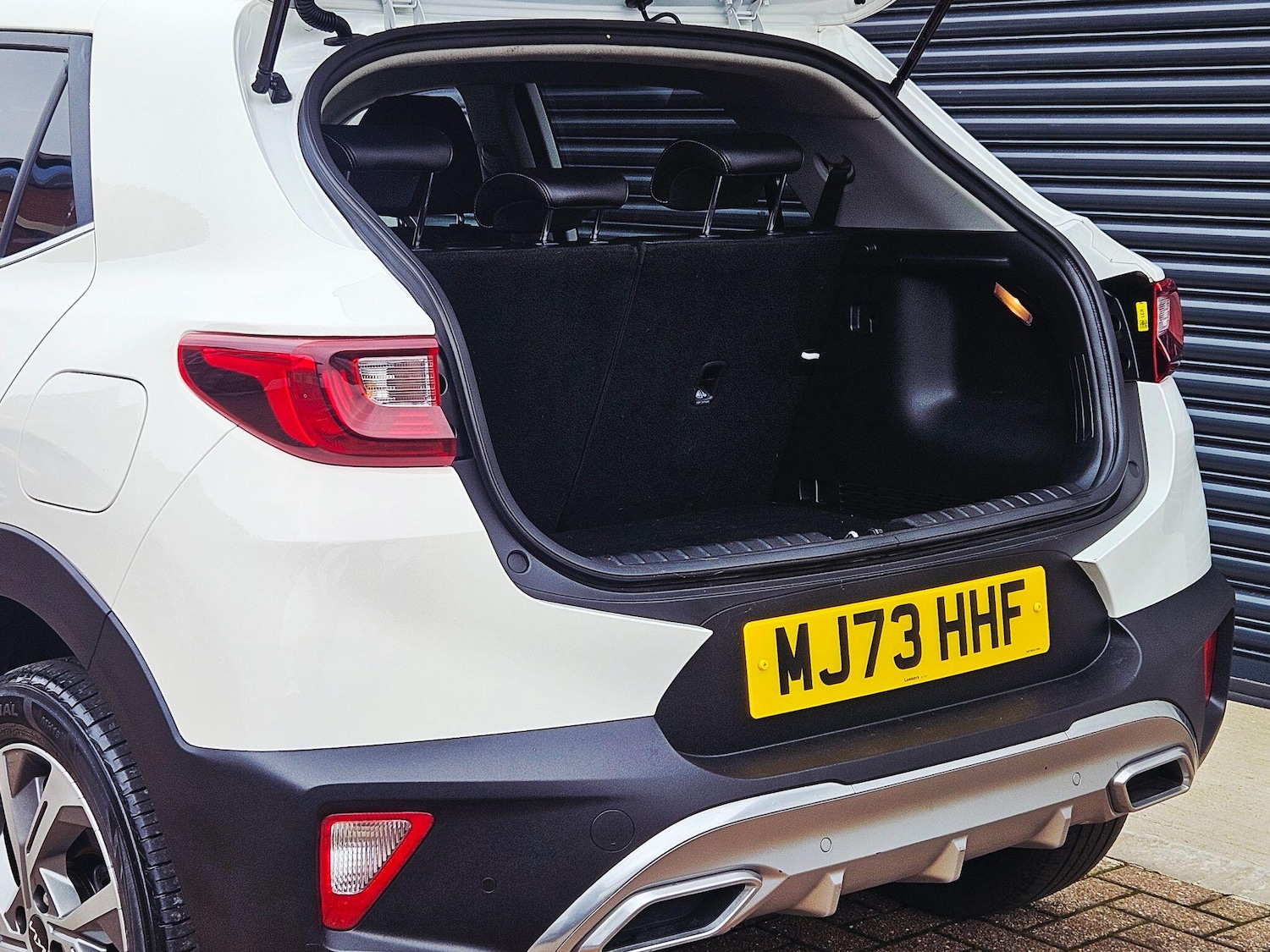 Used Kia Stonic 2023 for sale - 76995735: Photo 11