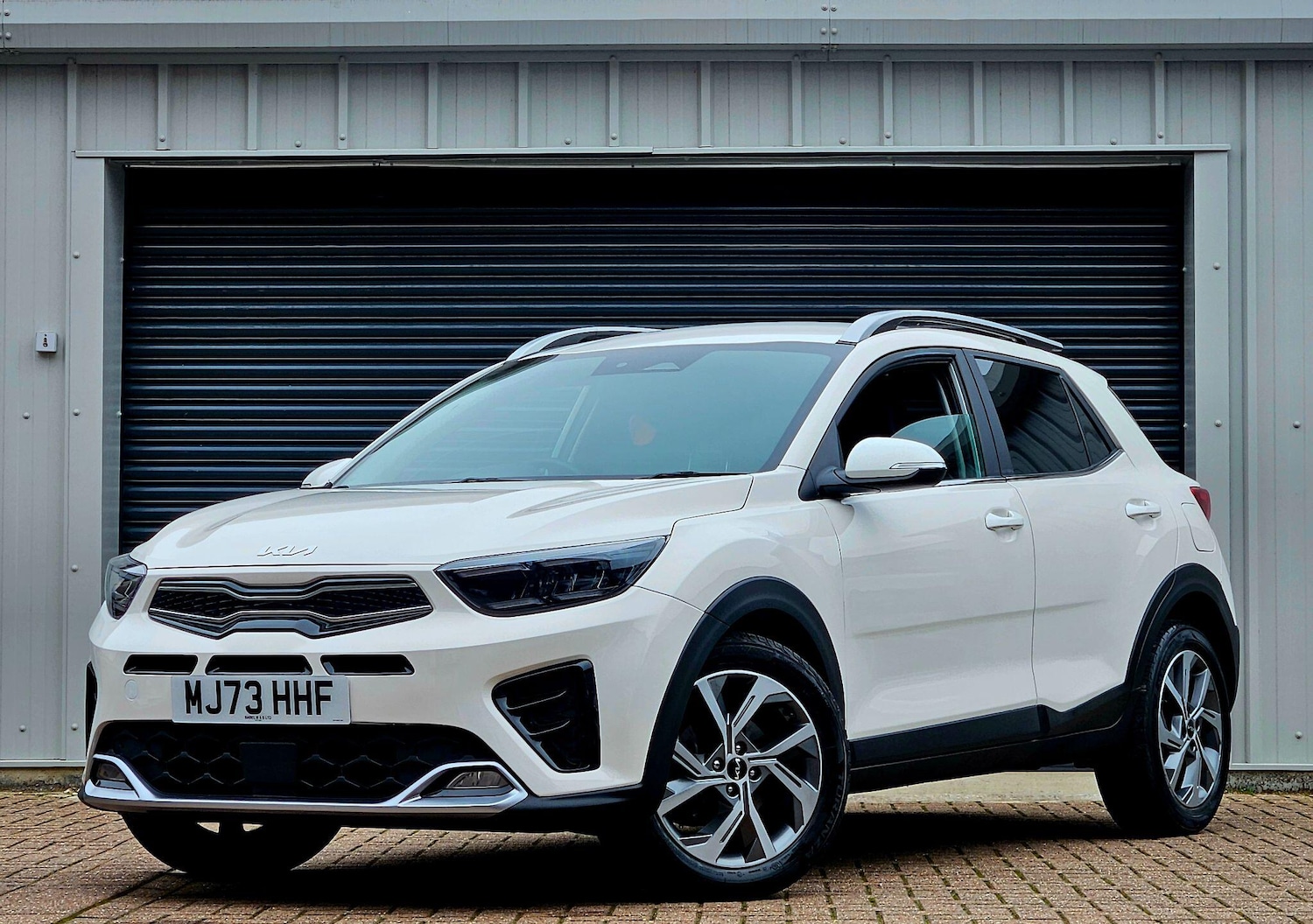 Used Kia Stonic 2023 for sale - 76995735: Photo 4