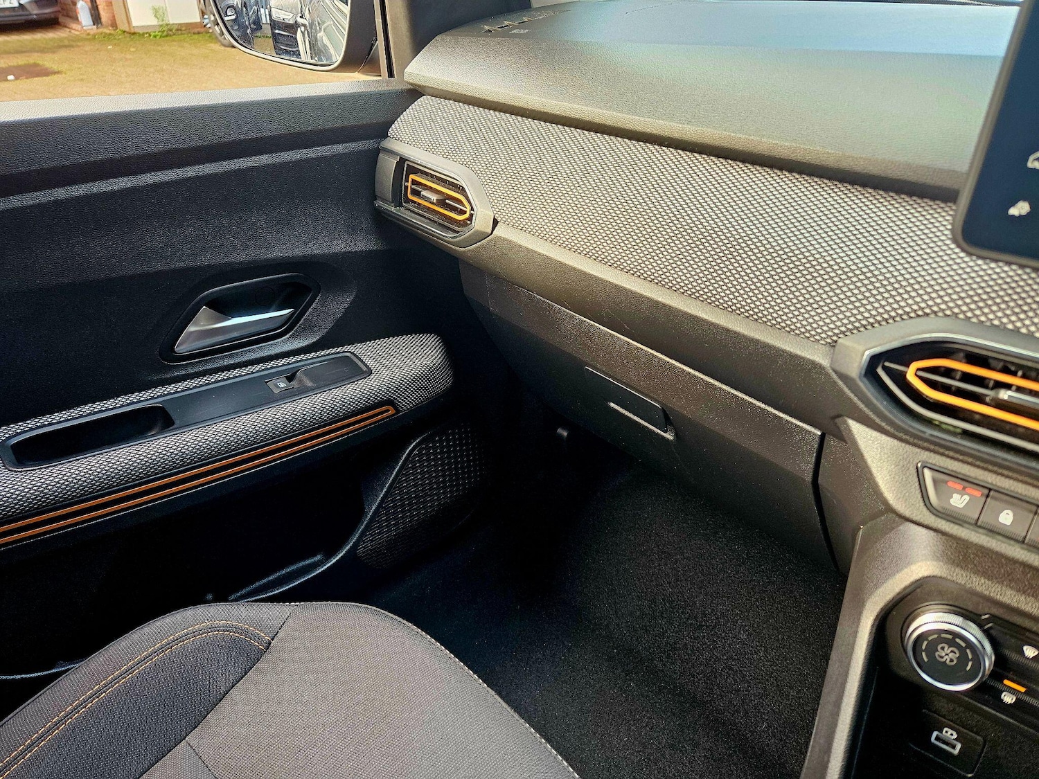 Used Dacia Sandero Stepway 2022 for sale - 76742627: Photo 31