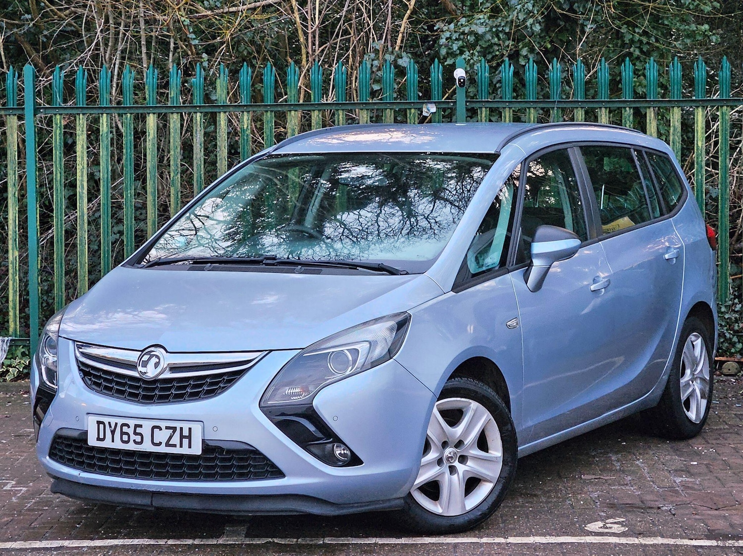 Used Vauxhall Zafira 2016 for sale - 77359255: Photo 2