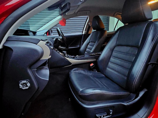 Used Lexus IS 2017 for sale - 76307781: Photo 16