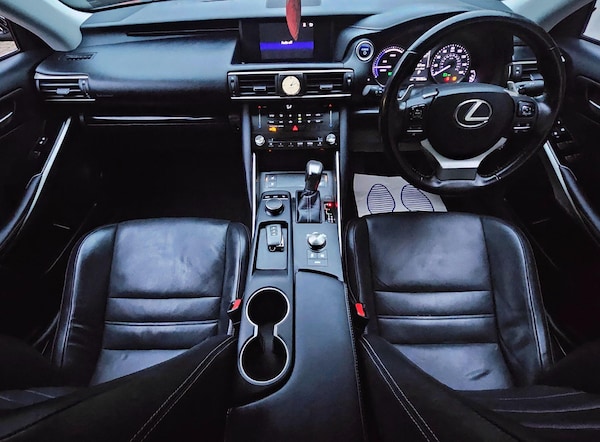 Used Lexus IS 2017 for sale - 76307781: Photo 18