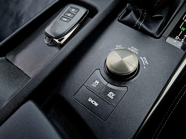 Used Lexus IS 2017 for sale - 76307781: Photo 21