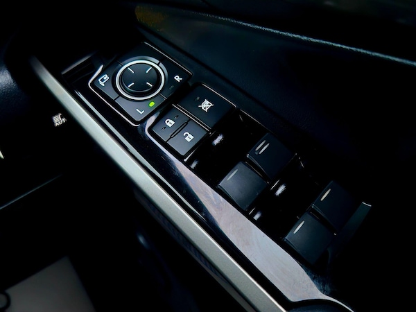 Used Lexus IS 2017 for sale - 76307781: Photo 25