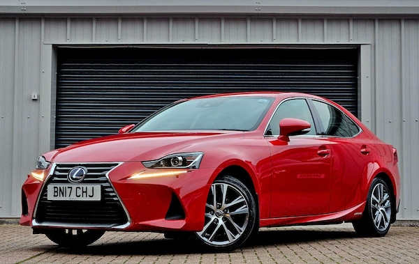 Used Lexus IS 2017 for sale - 76307781: Photo 4