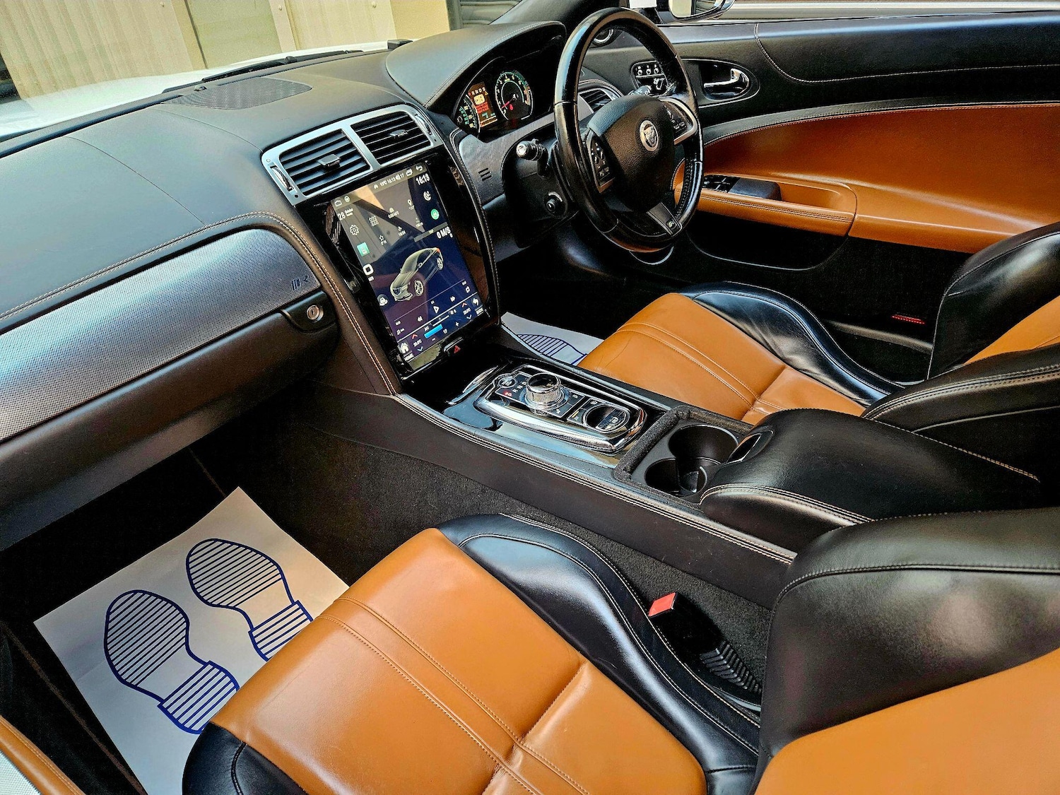 Used Jaguar XK 2011 for sale - 76992328: Photo 21