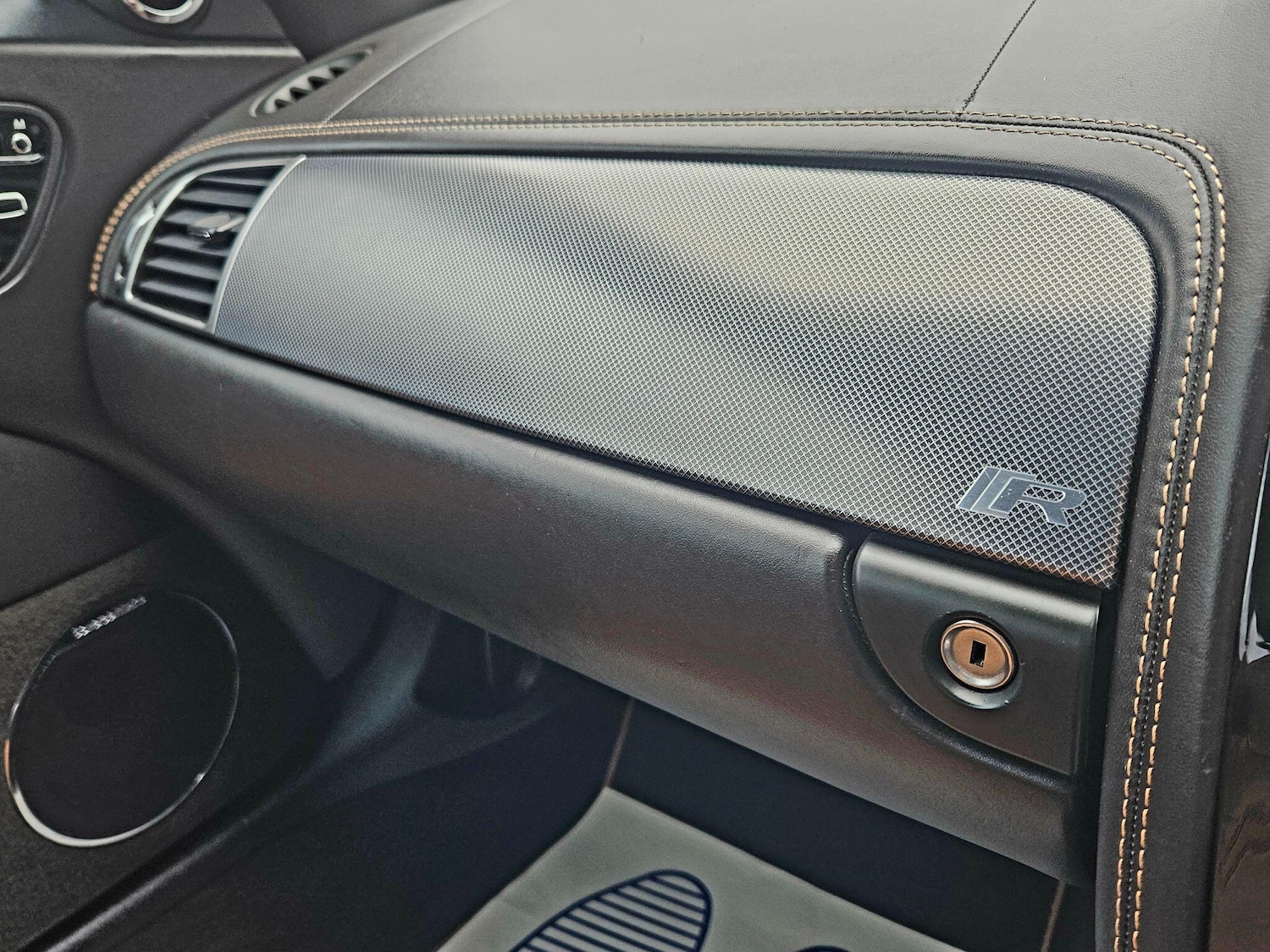 Used Jaguar XK 2011 for sale - 76992328: Photo 29