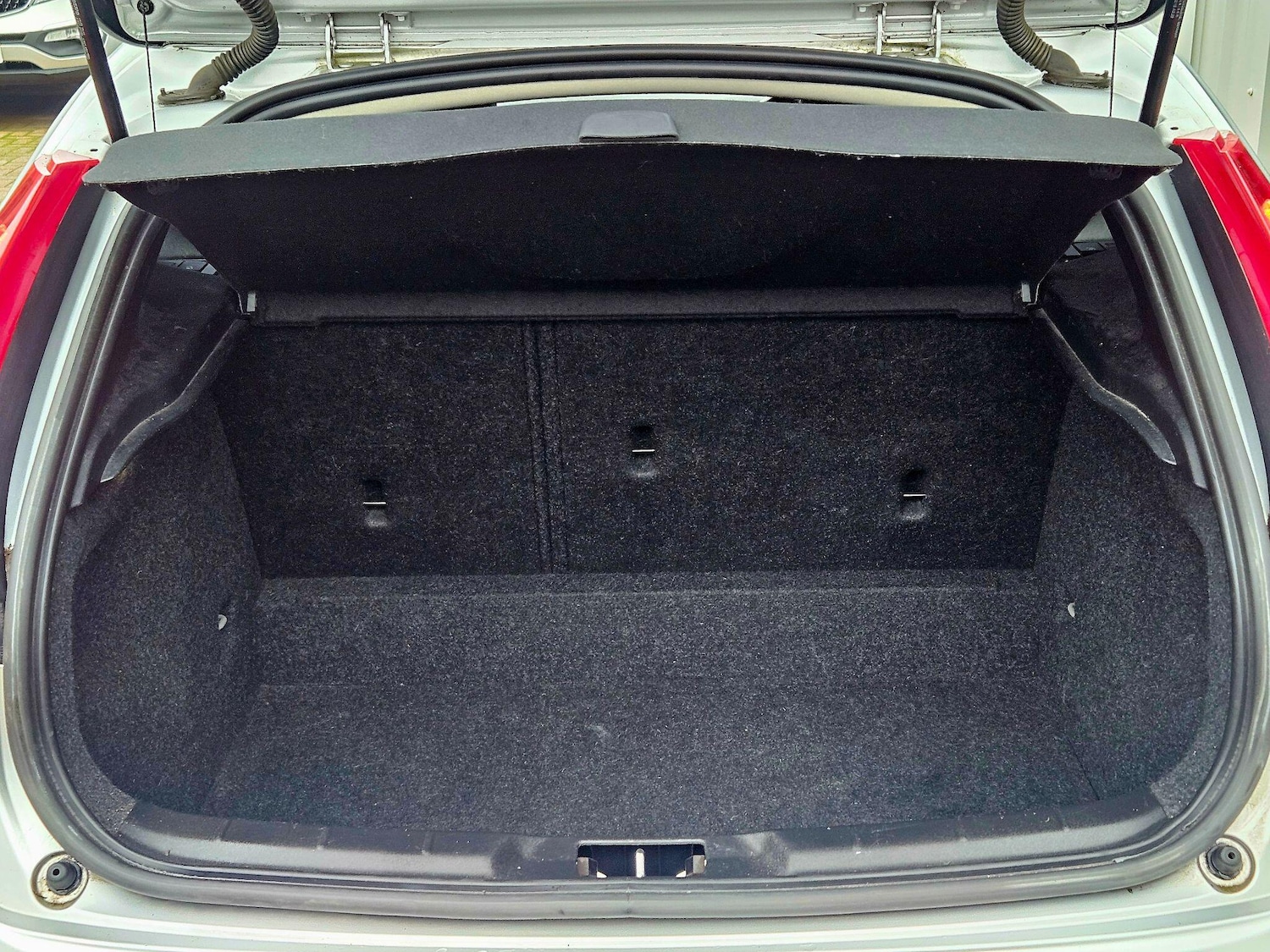 Used Volvo V40 2015 for sale - 76592810: Photo 11