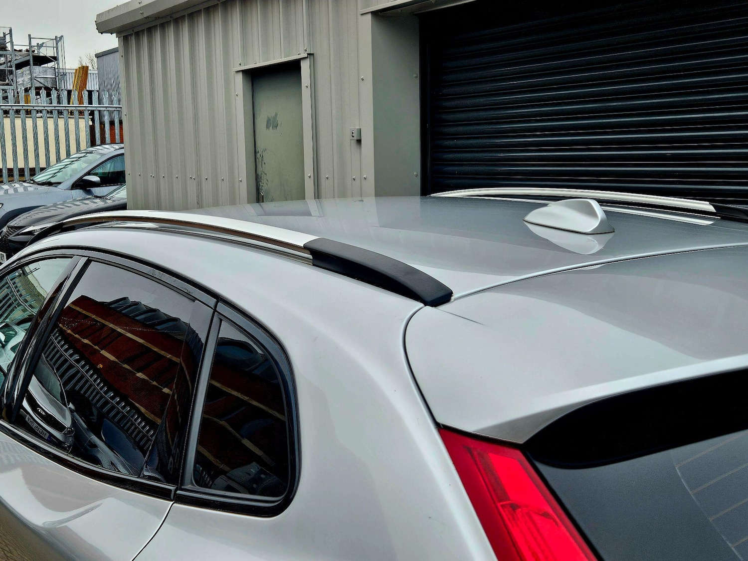 Used Volvo V40 2015 for sale - 76592810: Photo 12