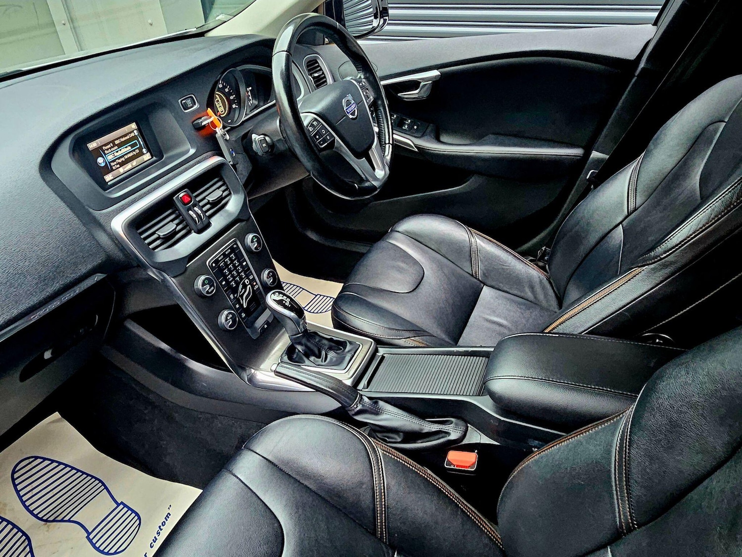 Used Volvo V40 2015 for sale - 76592810: Photo 16