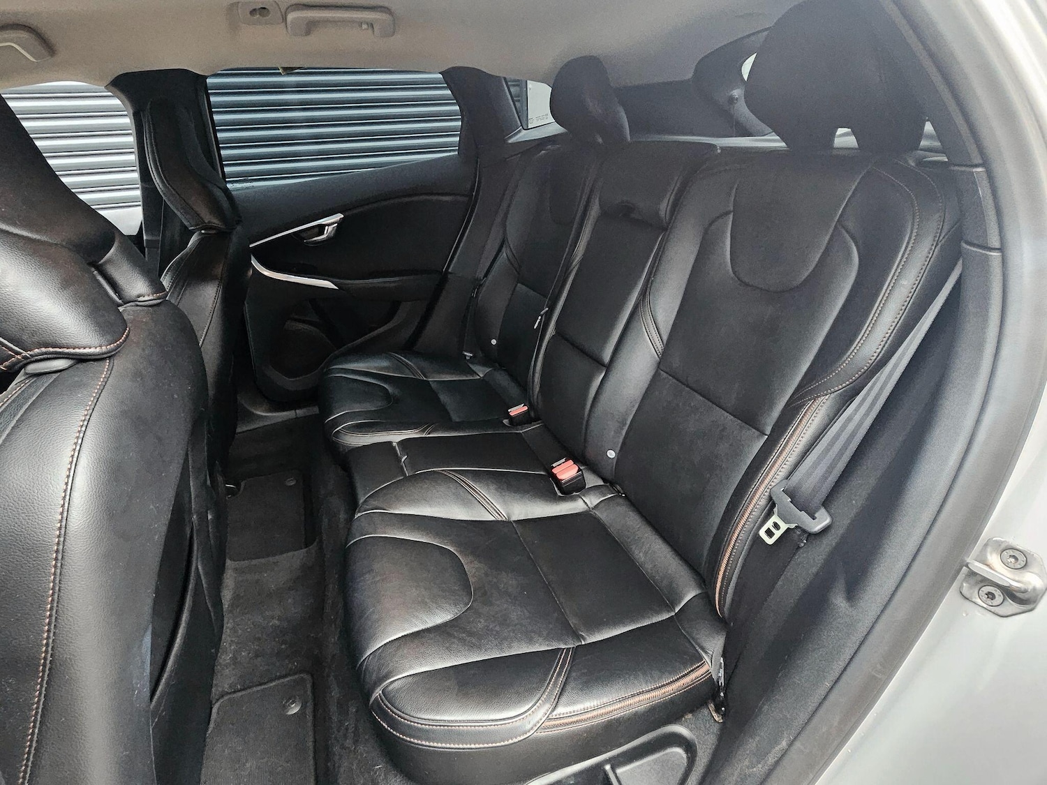 Used Volvo V40 2015 for sale - 76592810: Photo 19