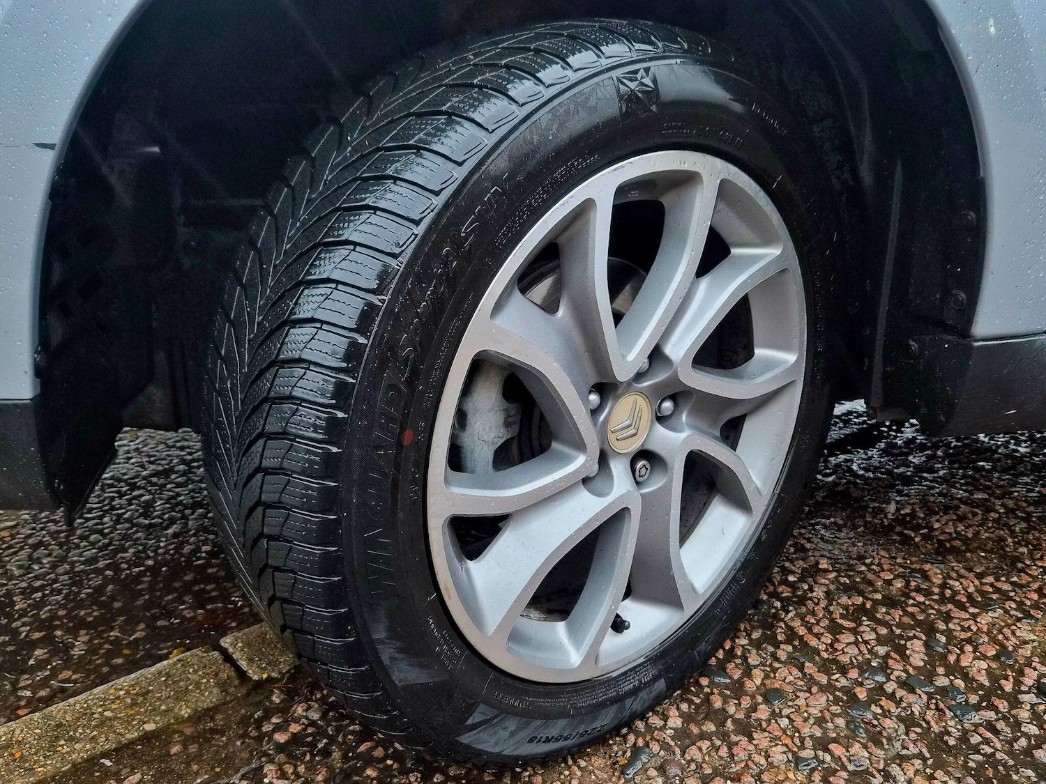 Used Citroen C-Crosser 2009 for sale - 76997294: Photo 13