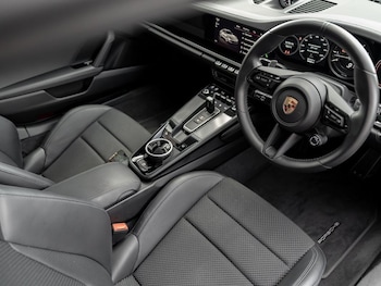 Used Porsche 911 2024 for sale - 79203302: Photo