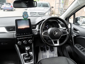 Used Renault Captur 2020 for sale - 79203315: Photo
