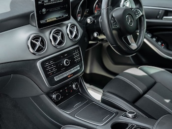 Used Mercedes-Benz GLA 2018 for sale - 79209788: Photo