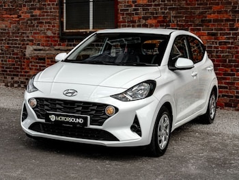 Used Hyundai i10 2023 for sale - 79518638: Photo