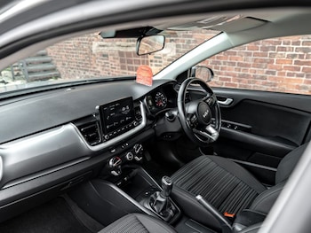 Used Kia Stonic 2023 for sale - 79530067: Photo