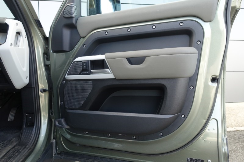 Used Land Rover Defender 2020 for sale - 78042289: Photo 53