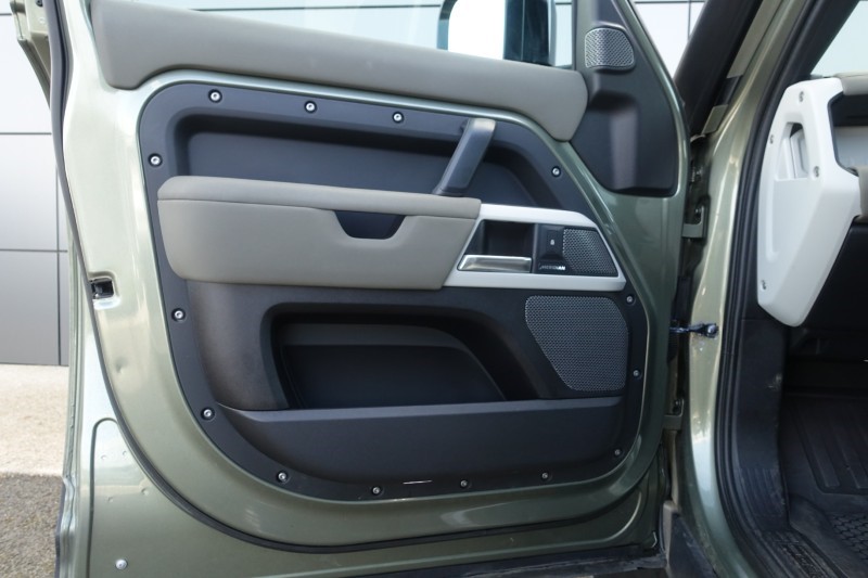 Used Land Rover Defender 2020 for sale - 78042289: Photo 64