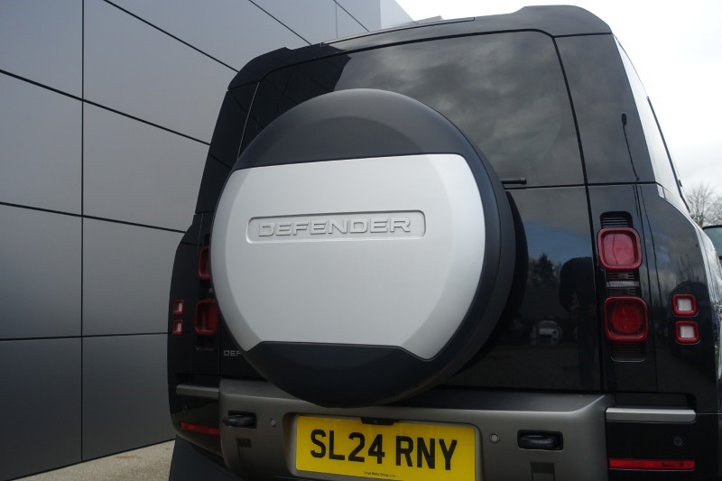 Used Land Rover Defender 2024 for sale - 77945563: Photo 27