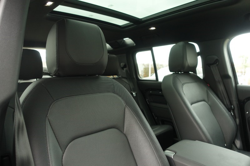 Used Land Rover Defender 2024 for sale - 77945563: Photo 50