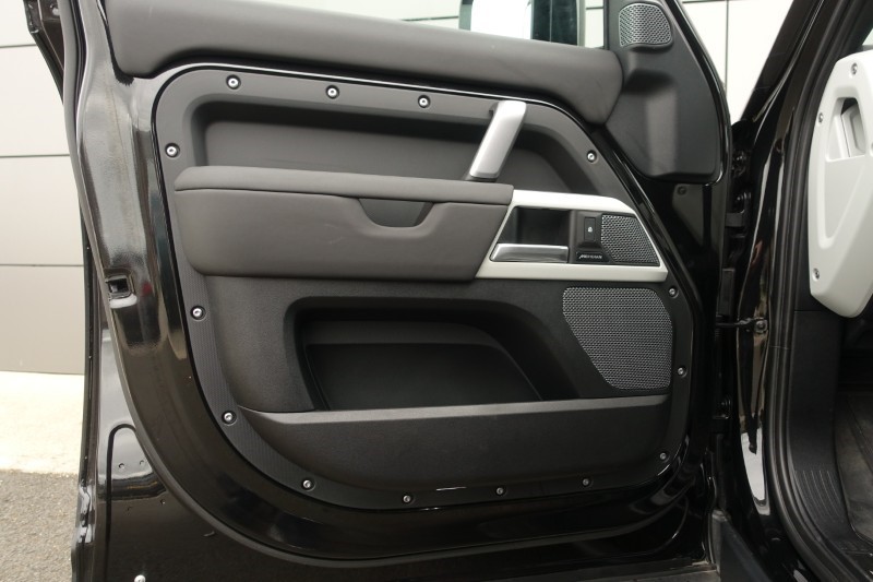 Used Land Rover Defender 2024 for sale - 77945563: Photo 64