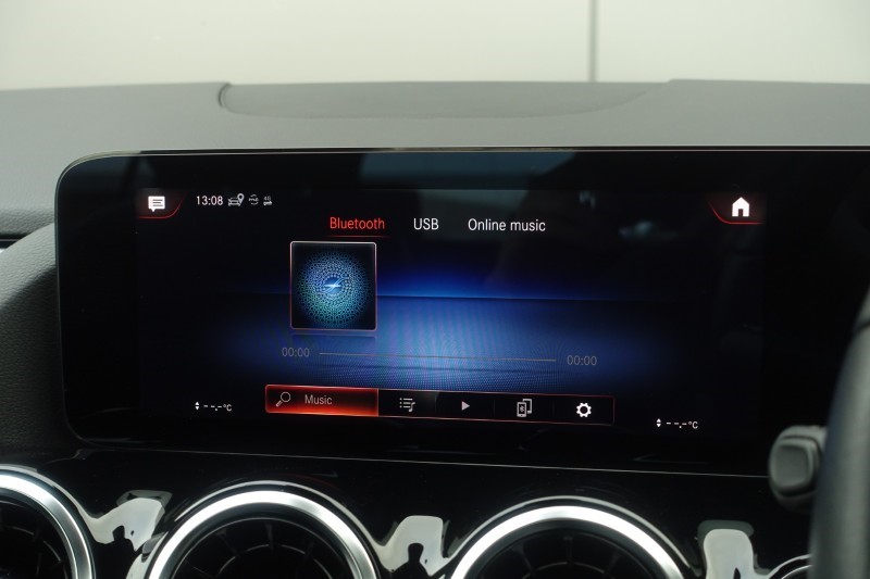 Used Mercedes-Benz GLA 2021 for sale - 76982232: Photo 33