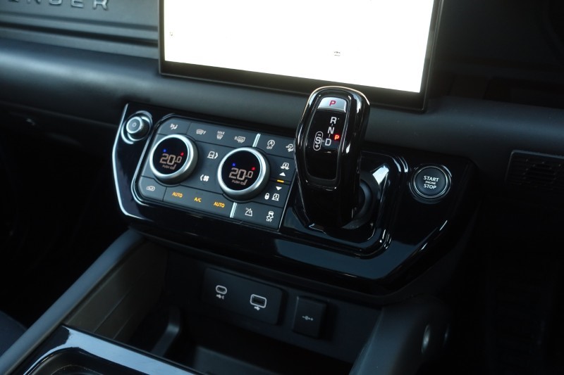 Used Land Rover Defender 2024 for sale - 77179636: Photo 13