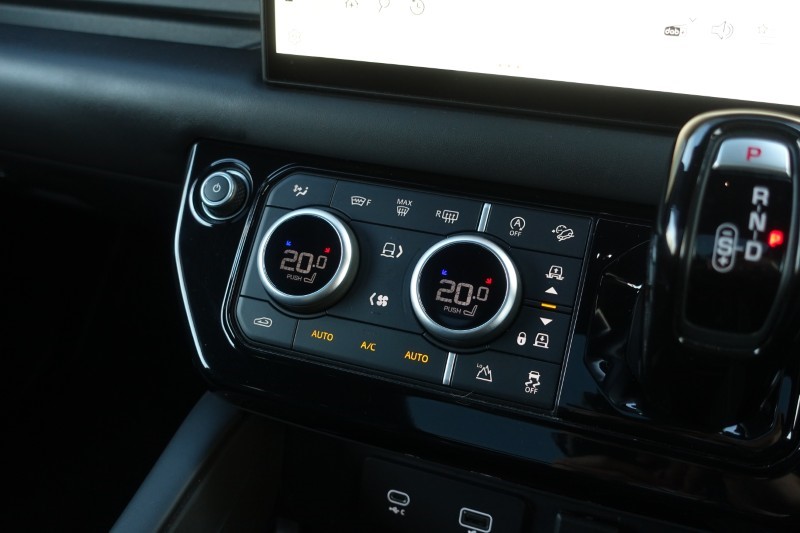 Used Land Rover Defender 2024 for sale - 77179636: Photo 45