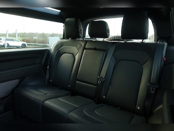 Used Land Rover Defender 2024 for sale - 77179636: Photo