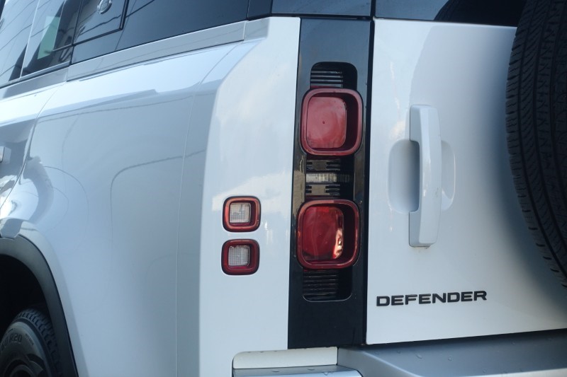 Used Land Rover Defender 2021 for sale - 77033006: Photo 19