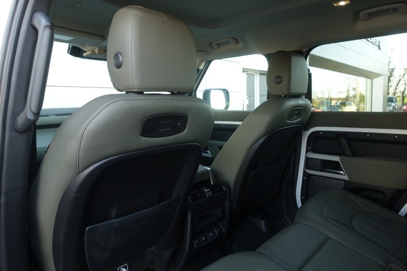 Used Land Rover Defender 2021 for sale - 77033006: Photo 61