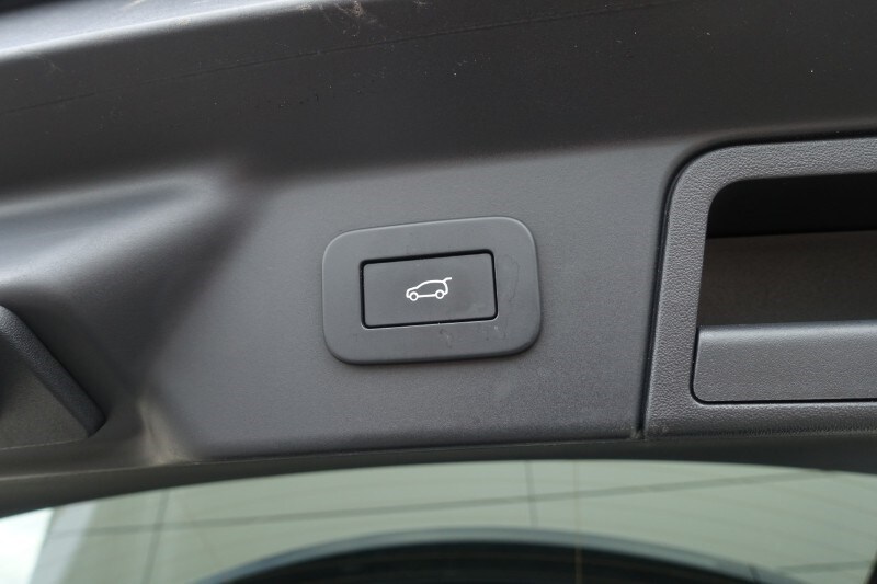 Used Land Rover Range Rover Velar 2023 for sale - 78105821: Photo 32