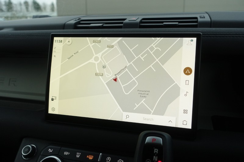 Used Land Rover Defender 2021 for sale - 77300582: Photo 11