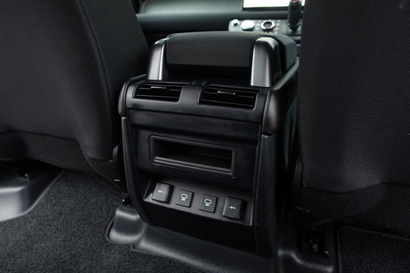 Used Land Rover Defender 2021 for sale - 77300582: Photo 18