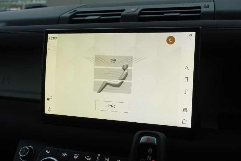 Used Land Rover Defender 2021 for sale - 77300582: Photo 37