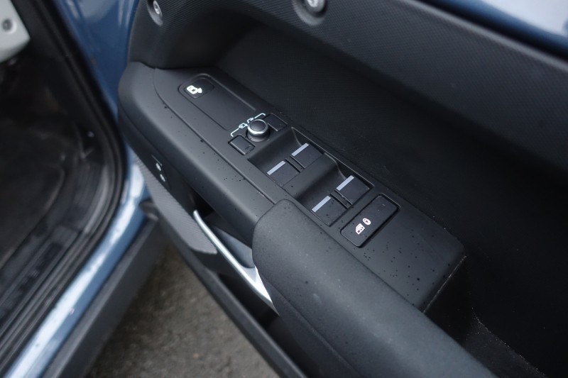 Used Land Rover Defender 2021 for sale - 77300582: Photo 44