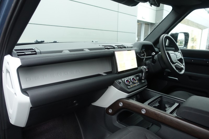 Used Land Rover Defender 2021 for sale - 77300582: Photo 52