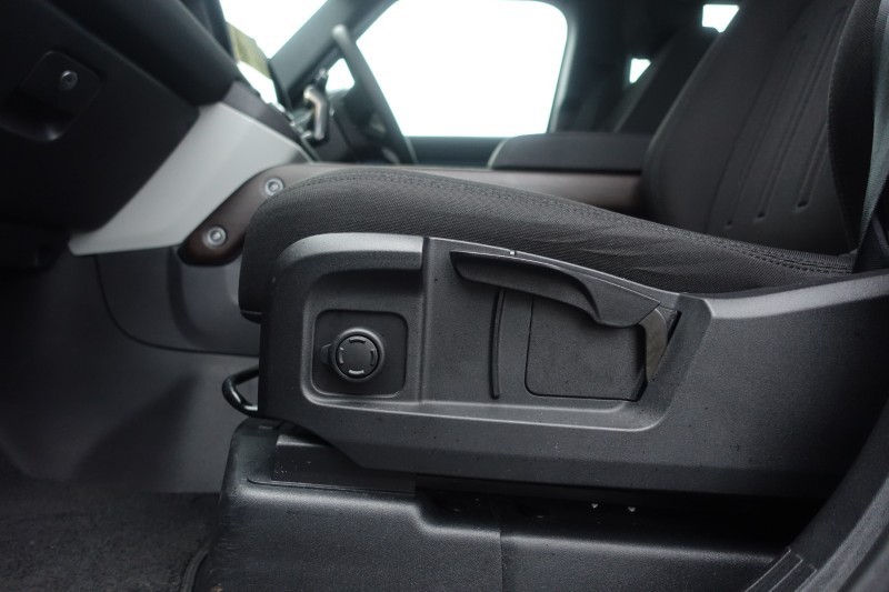 Used Land Rover Defender 2021 for sale - 77300582: Photo 53