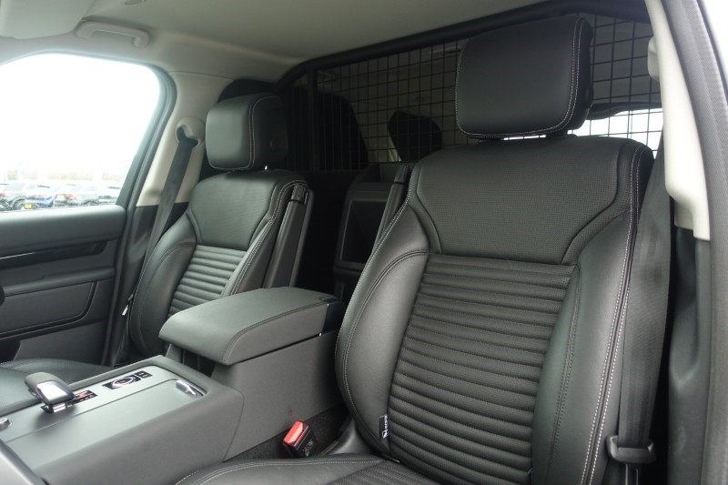 Used Land Rover Discovery 2023 for sale - 77729466: Photo 4