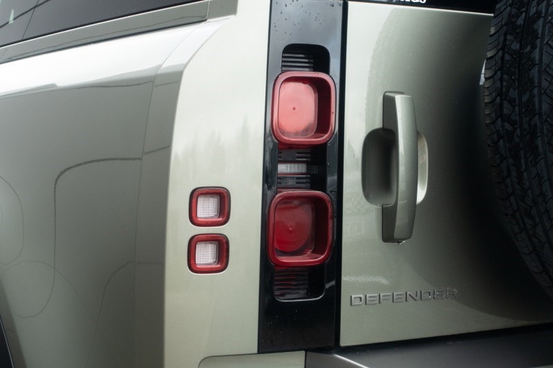 Used Land Rover Defender 2023 for sale - 77729483: Photo 19