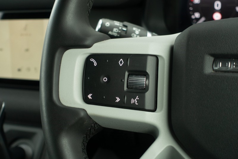 Used Land Rover Defender 2023 for sale - 77729483: Photo 41