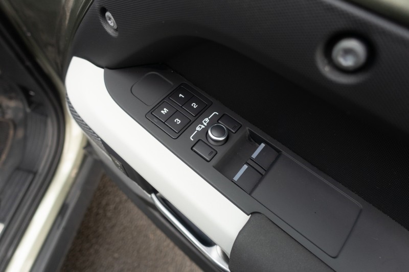 Used Land Rover Defender 2023 for sale - 77729483: Photo 55