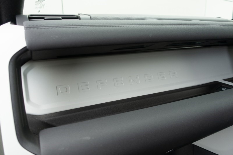 Used Land Rover Defender 2023 for sale - 77729483: Photo 59